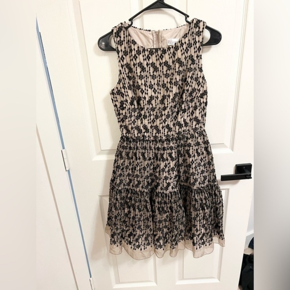 Red Valentino Embroidered Tiered Silk Dress sz 40/8